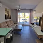 Apartamento De 2 Habitaciones Piscina Comunitaria